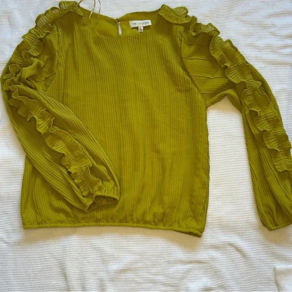 Chartreuse Textured Ruffle Shoulder Blouse | Ribbed Style Top| Size Large - Picture 2 of 6